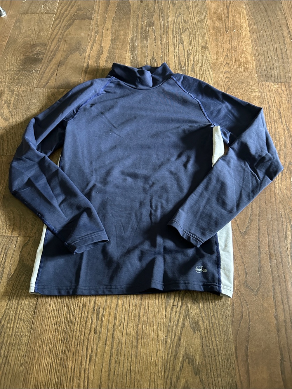 Men's Navy Long-Sleeve Performance top